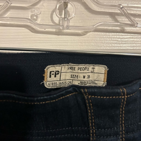 Free people size 28 dark denim flare jeans free people J - Picture 4 of 5